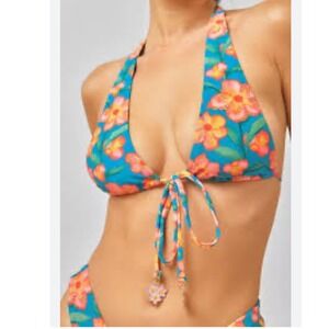 Blackbough Swim Billie Halterneck Bikini Top Hawaiian Sun Floral Blue XXL